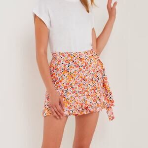 JDY Life ASOS Multicolor Floral Short